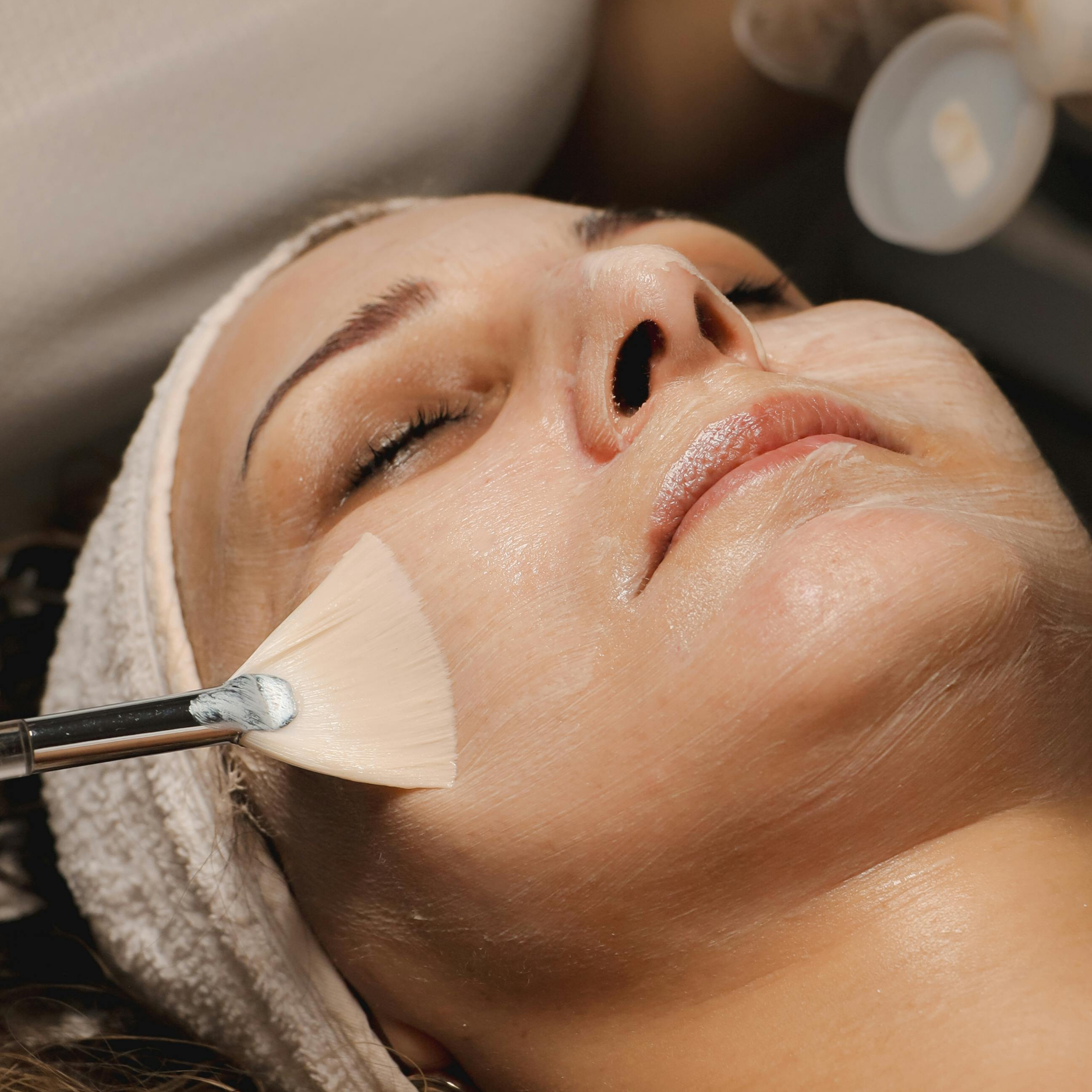 Renova - Rejuvenescimento através da associação de microagulhamento e dermaplaning
